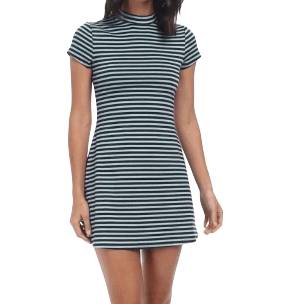 Free People Beach On The Line mock neck short sleeve stretch mini dress sz M